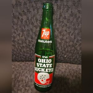 Vint. 1972-73 7up Ohio State Buckeyes Commemorative 16 Fl.Oz. Green Glass Bottle